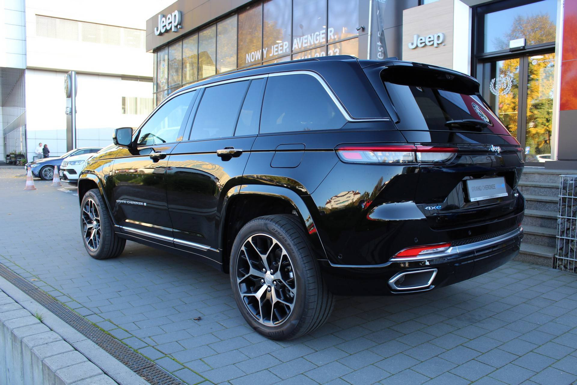 Jeep GRAND CHEROKEE PLUG-IN HYBRID MY24 Summit Reserve_3