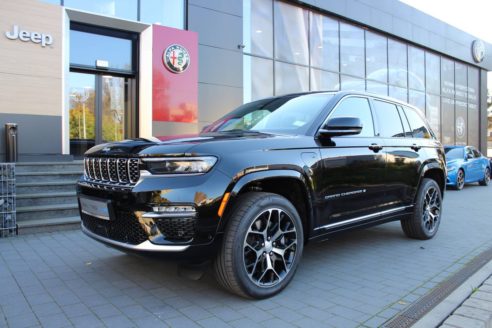 Jeep GRAND CHEROKEE PLUG-IN HYBRID MY24 Summit Reserve_0