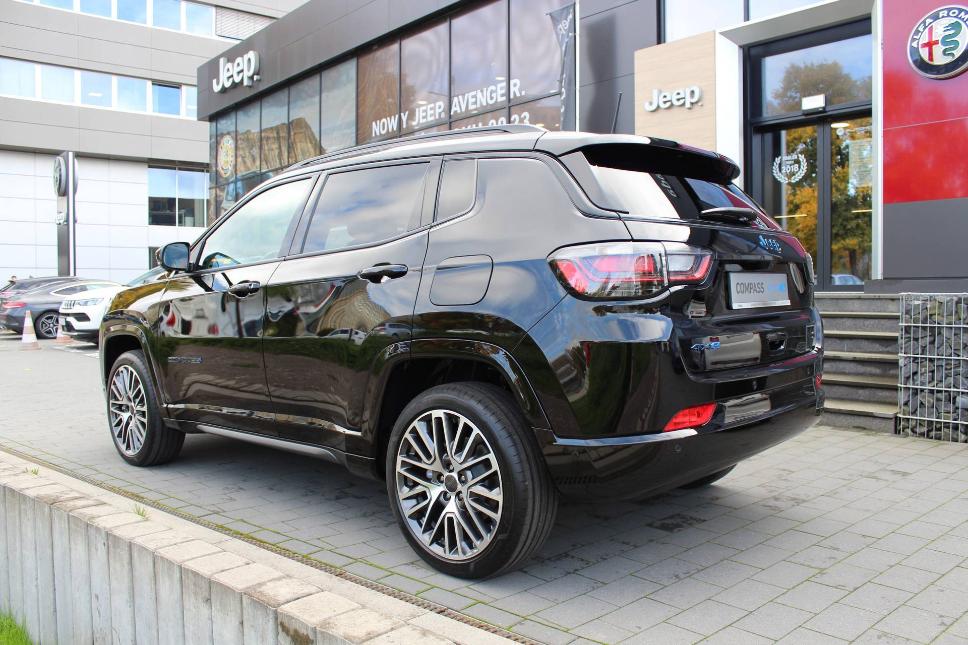 Jeep COMPASS PLUG-IN HYBRID MY24 Summit_4