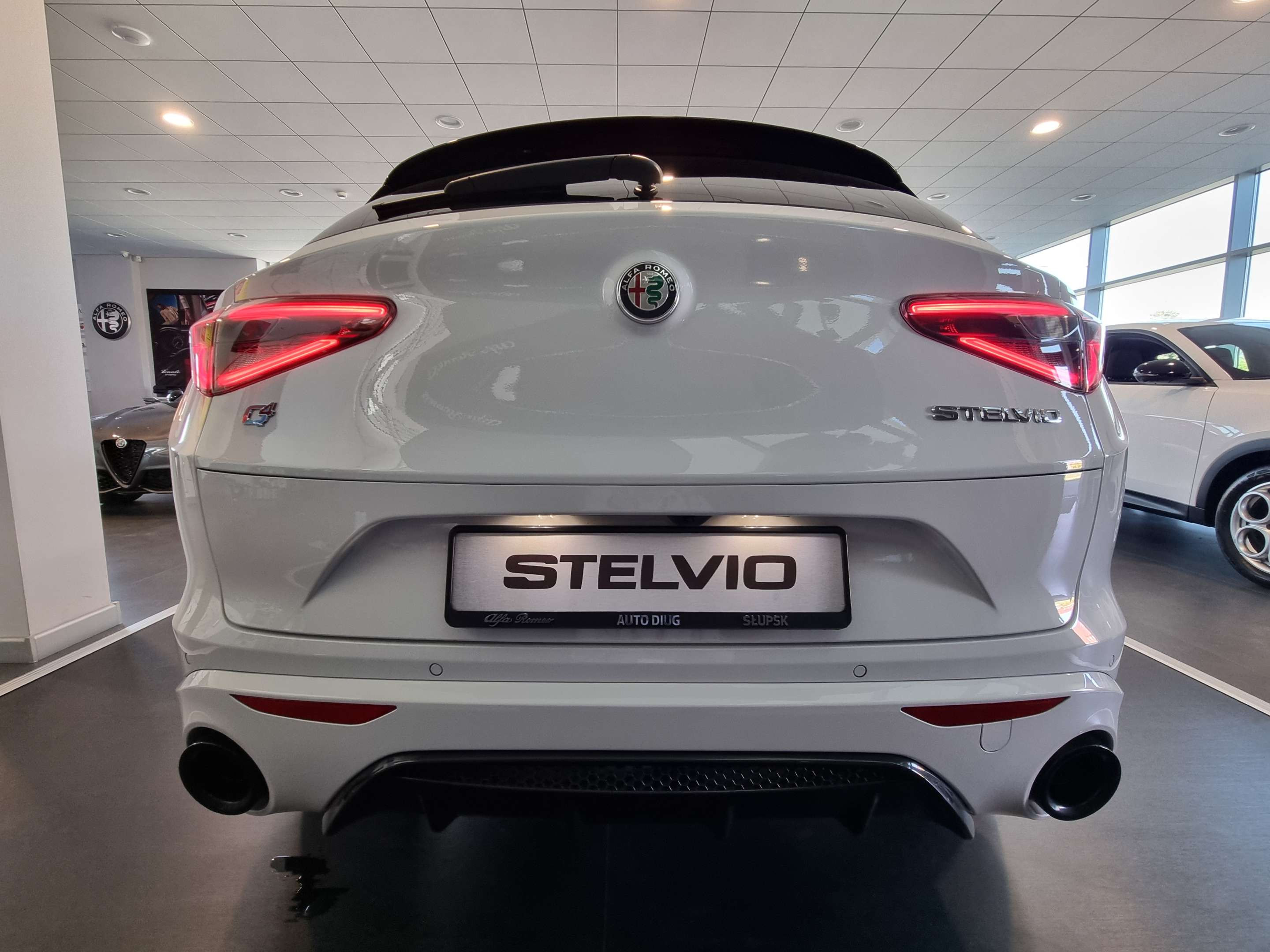 Alfa Romeo Stelvio MY24 Tributo_4